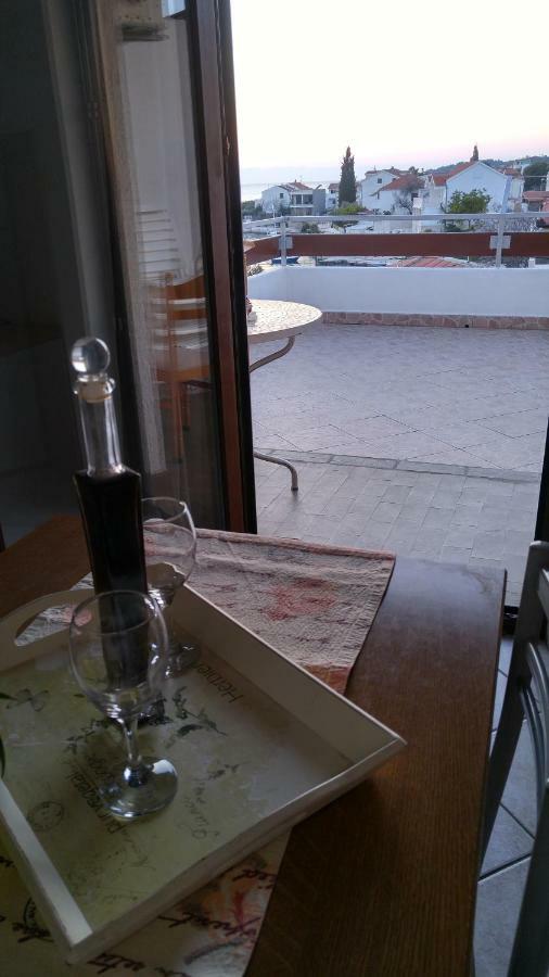 Vera Apartment 1 罗戈兹尼察 外观 照片