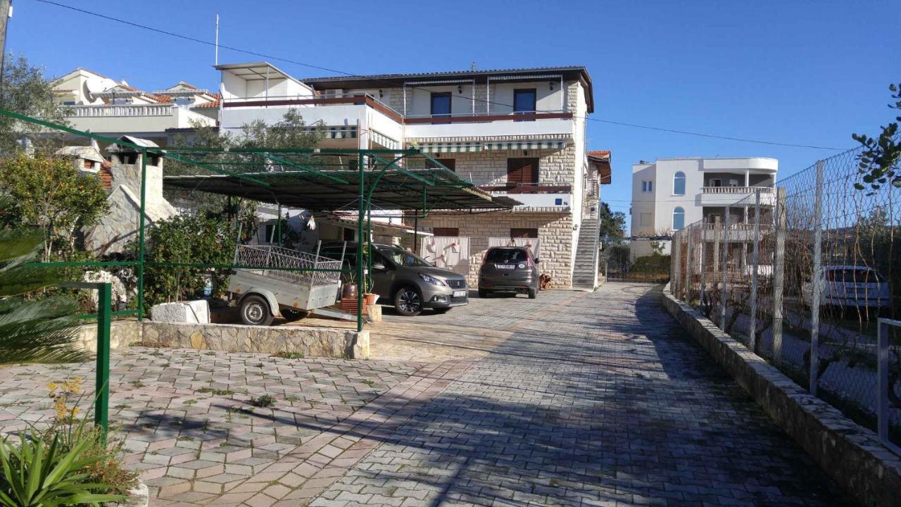 Vera Apartment 1 罗戈兹尼察 客房 照片