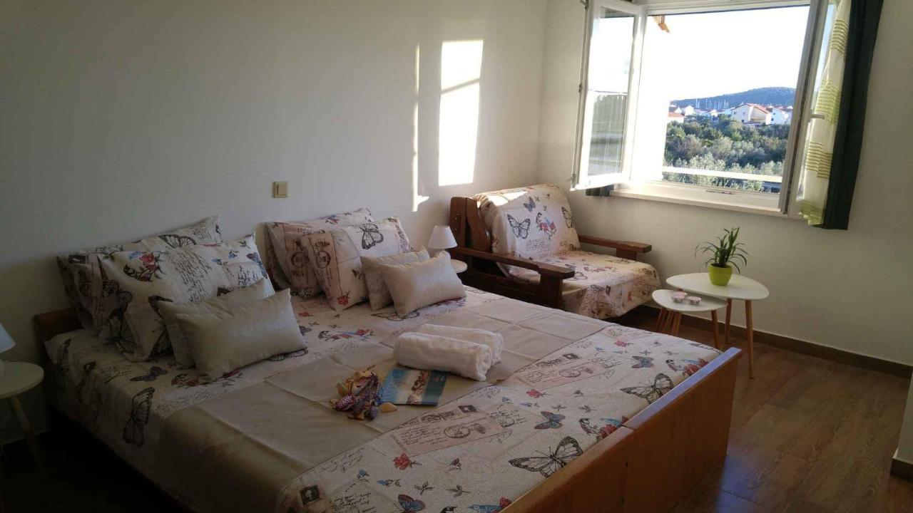 Vera Apartment 1 罗戈兹尼察 客房 照片