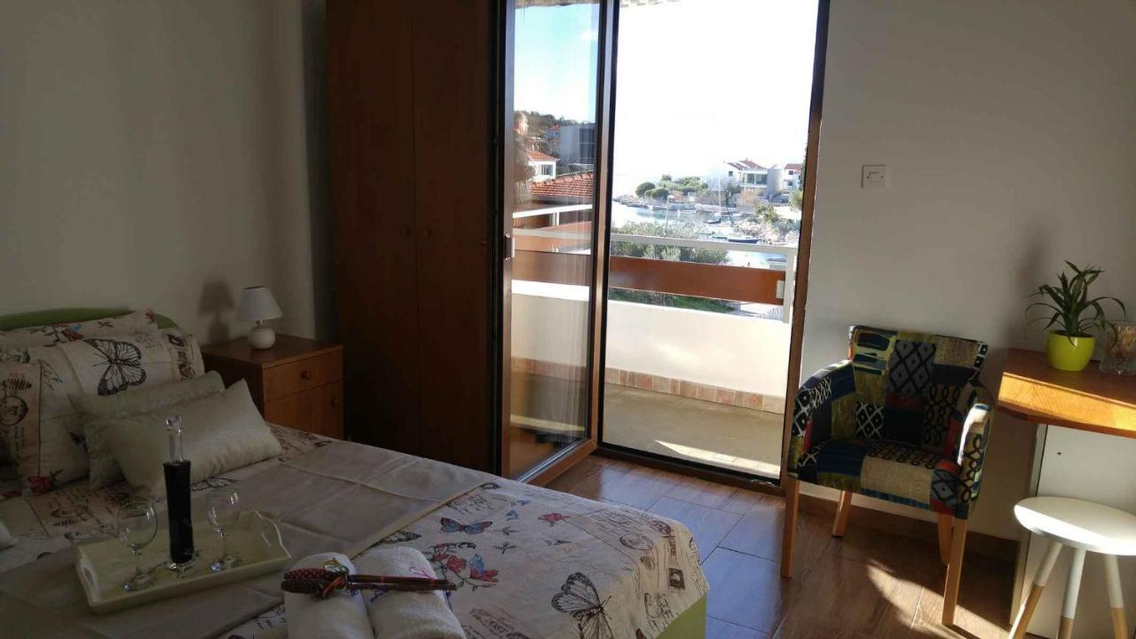 Vera Apartment 1 罗戈兹尼察 客房 照片