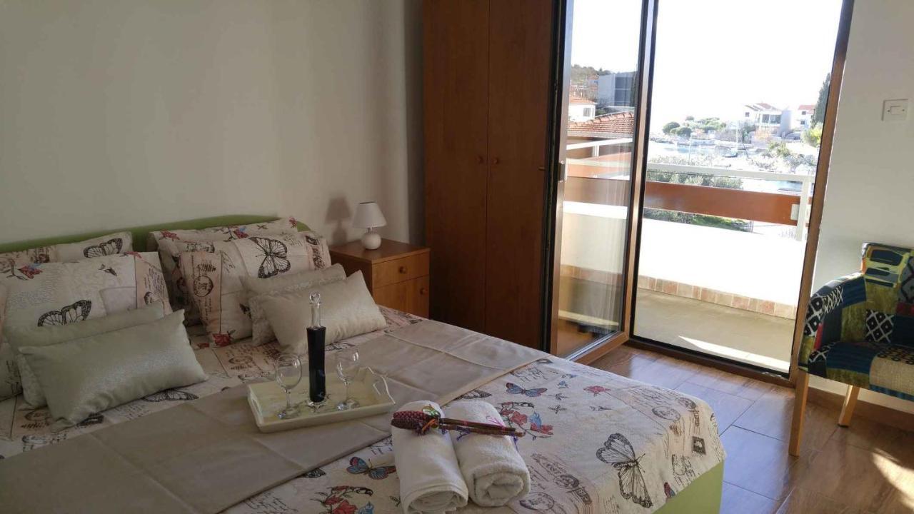 Vera Apartment 1 罗戈兹尼察 客房 照片
